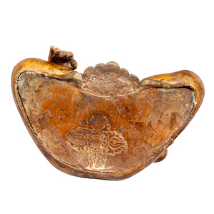 Bottom view — sealed base used for consecration and authenticity.